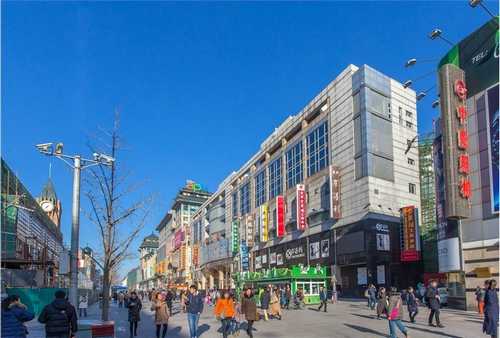 马鞍山铝件埋入立式注塑机型号
